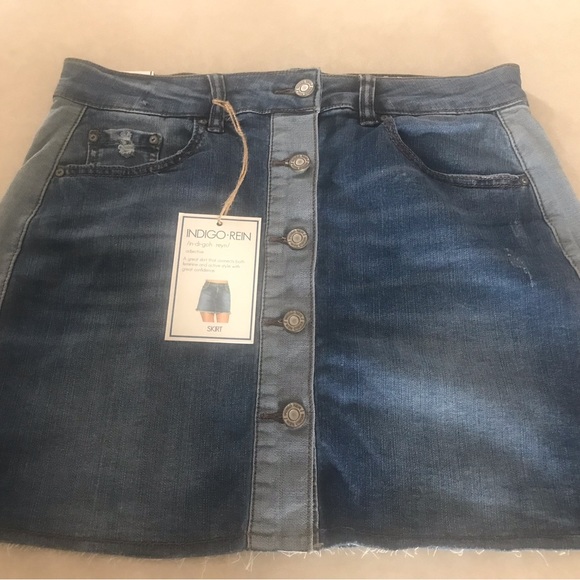 Indigo Rein denim mini skirt - size 9 - Picture 2 of 8